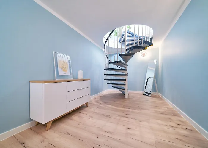 Apartment Design Mit Kostenfreiem Garagen Parkplatz Im Zentrum