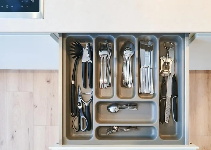 Apartment Design Mit Kostenfreiem Garagen Parkplatz Im Zentrum *